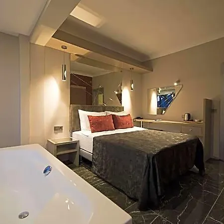 Voxx Hotel 5*
