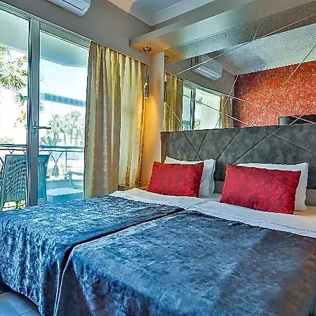 Voxx Hotel 5*